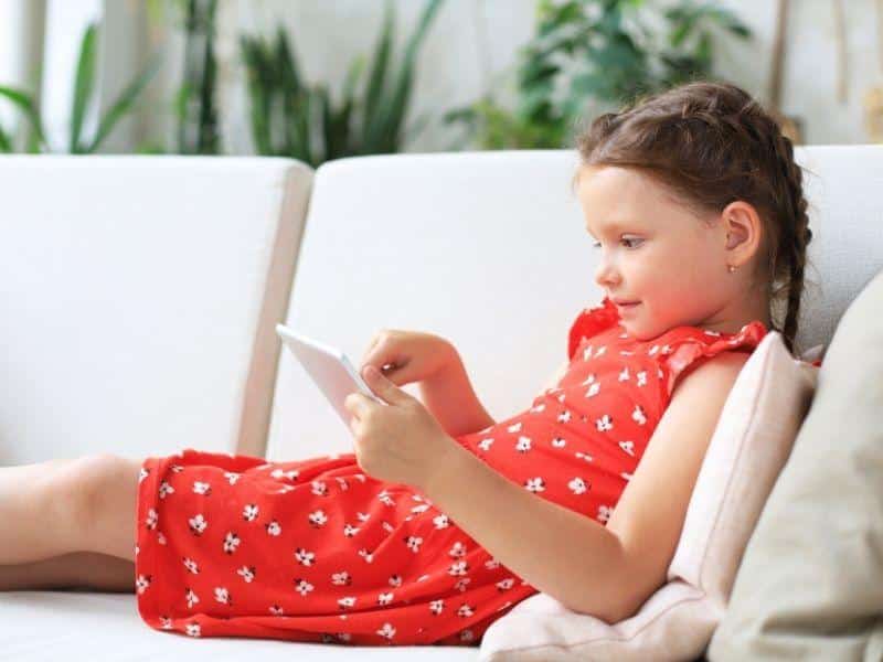 Comment surveiller et limiter le temps passé devant l’écran par vos enfants?